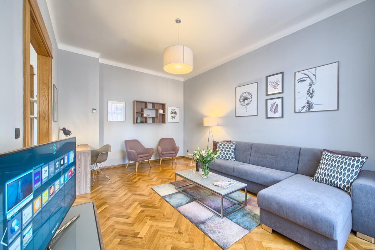 Spacious And Bright Dusni 13 Appartement